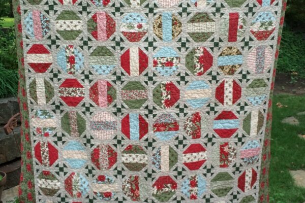 Photo of Christmas Snowball Quilt
