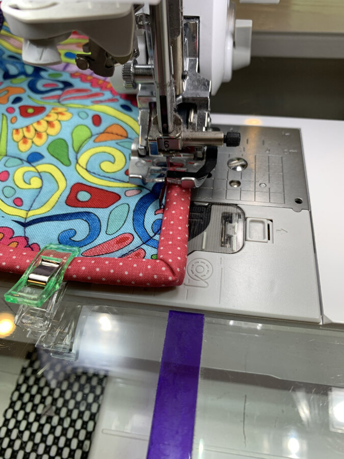 How to Machine Bind a Quilt (No Hand Sewing!) - New Quilters